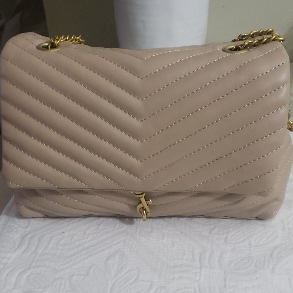 Elegant Tan Quilted Shoulder Bag